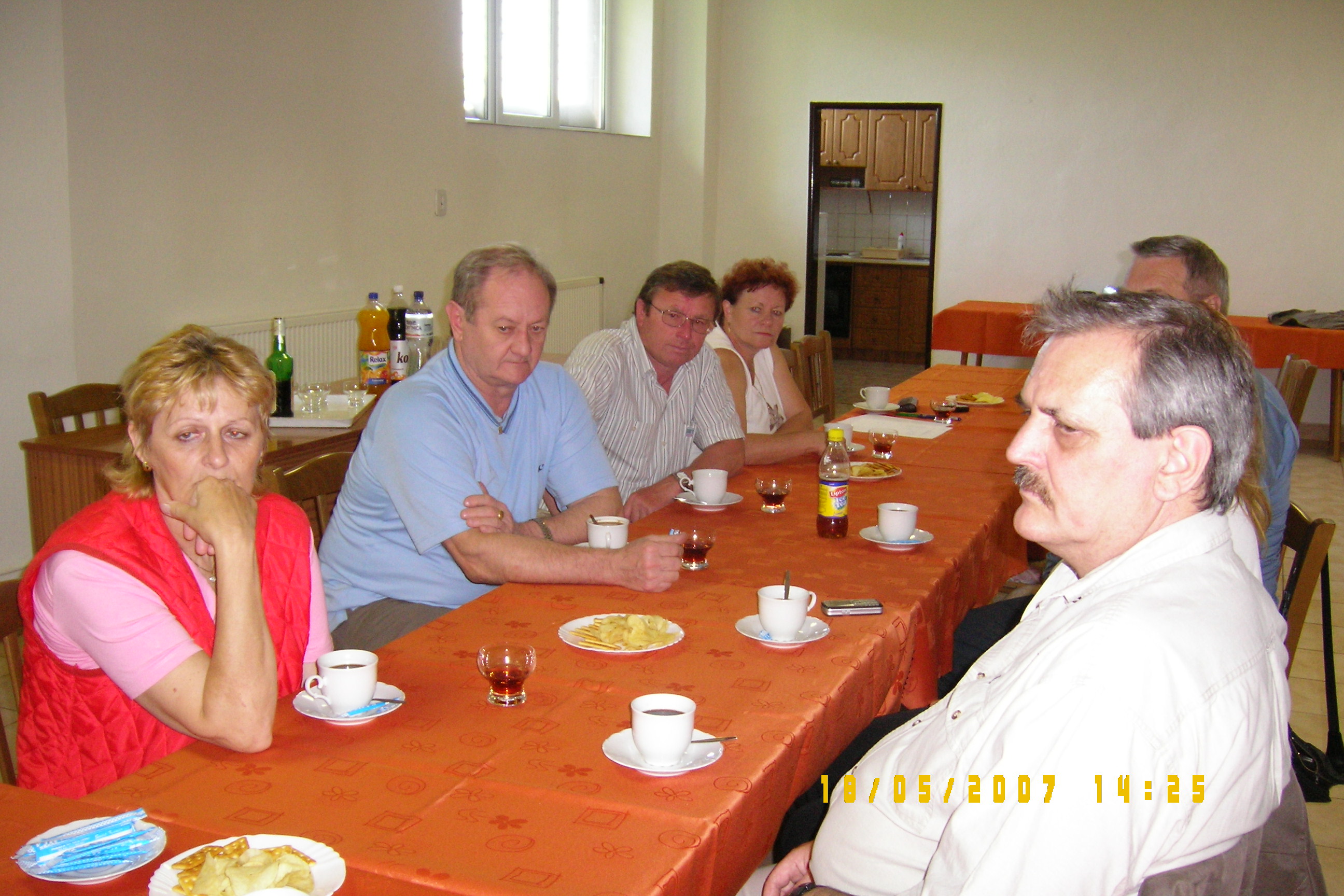 f_100_2711.JPG